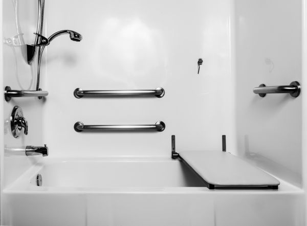 Accessible Tub Installation in Aurora